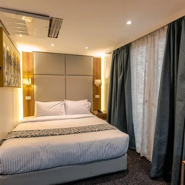 Cabins & Suites