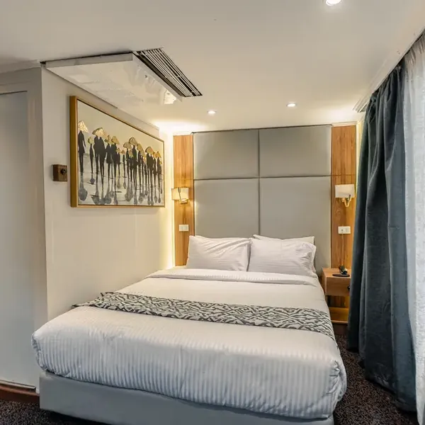 Cabins & Suites — 5