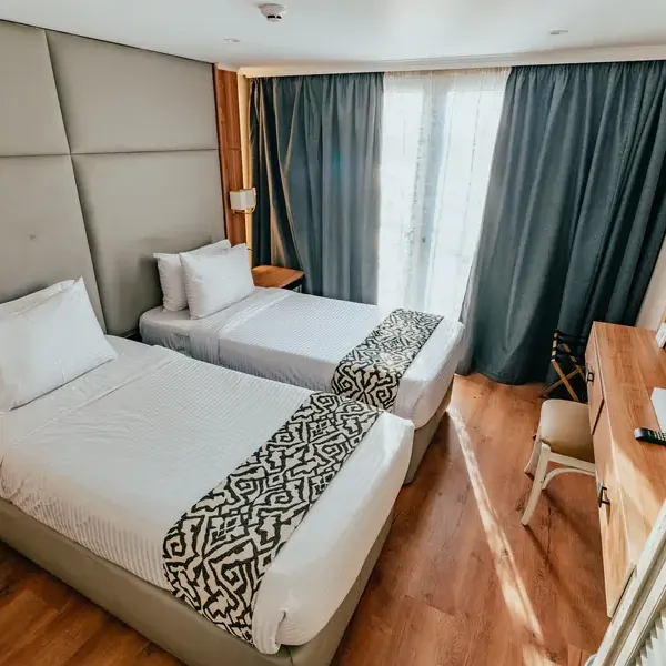 Cabins & Suites — 8
