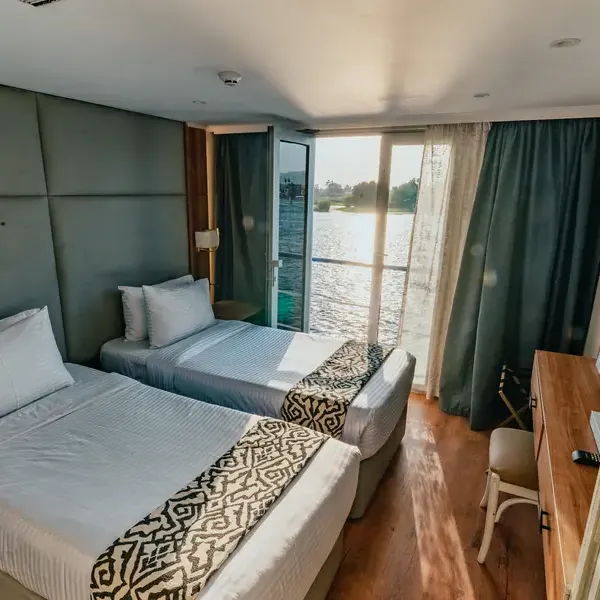 Cabins & Suites — 16