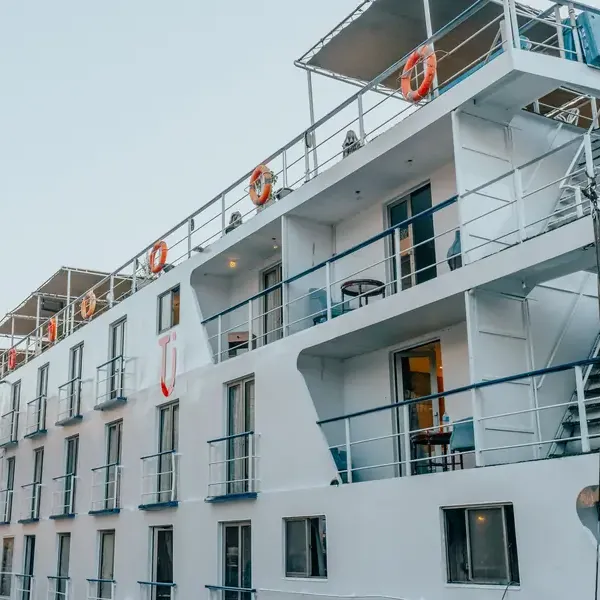 Exterior — 7