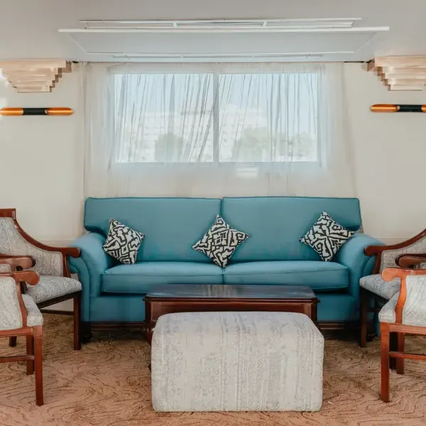 Lounge — 4