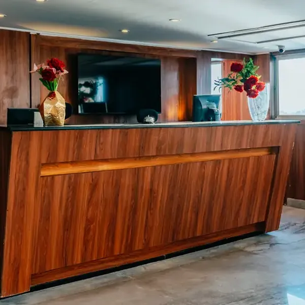 Reception & Lobby — 4