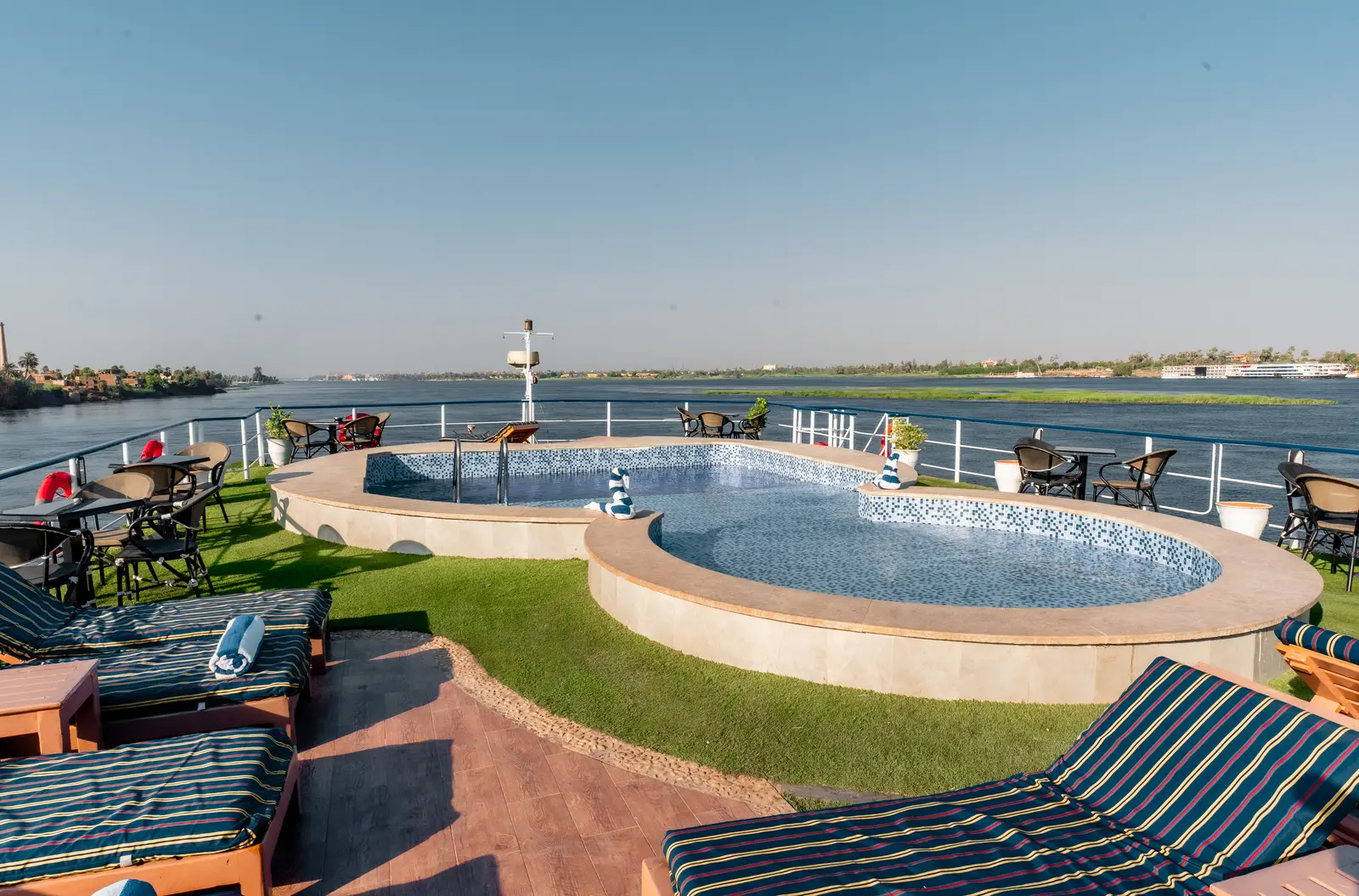 The pool on the sun deck of M/S Luna