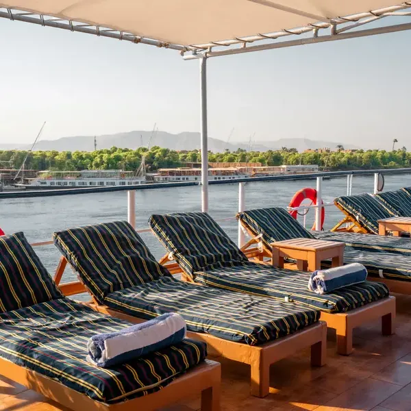 Sun Deck & Pool — 11